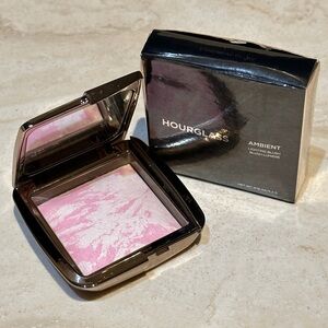Hourglass Ambient Lighting Blush - Pink and White